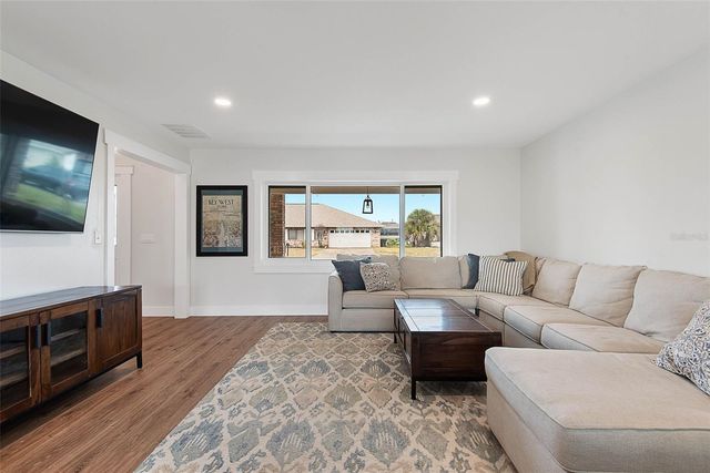 15 Colony Ct, Palm Coast, FL 32137