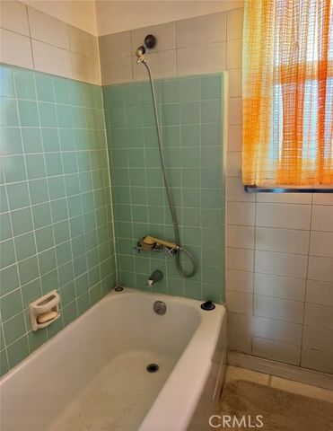 16917 S Catalina Avenue, Gardena, CA 90247