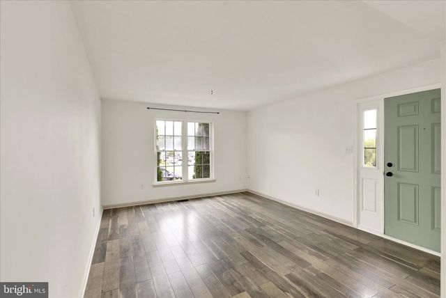 1056 ALEXANDER DR, Temple, PA 19560