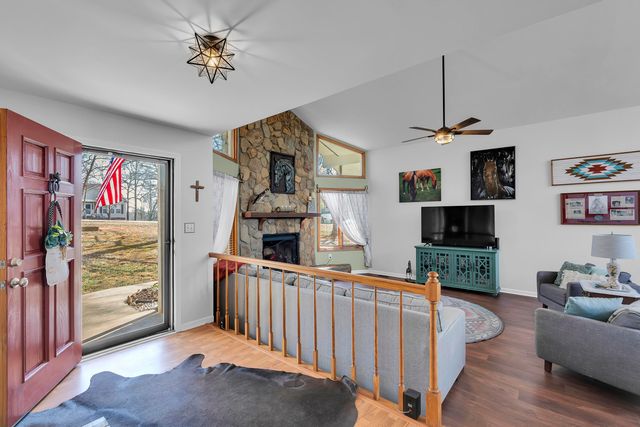 130 Graystone Drive, Moore, SC 29369