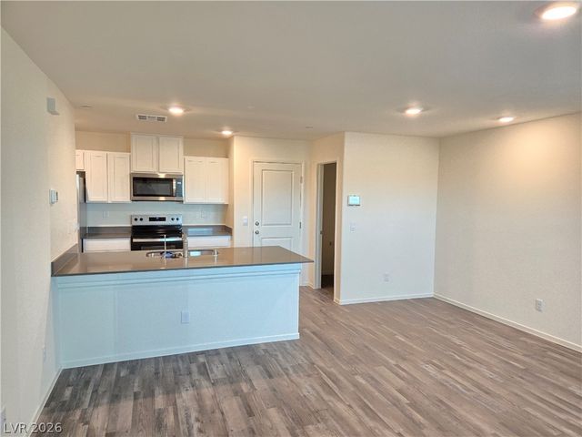 6079 Cosmos Garden Street, North Las Vegas, NV 89081