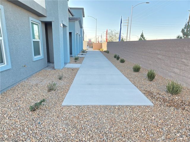 6079 Cosmos Garden Street, North Las Vegas, NV 89081