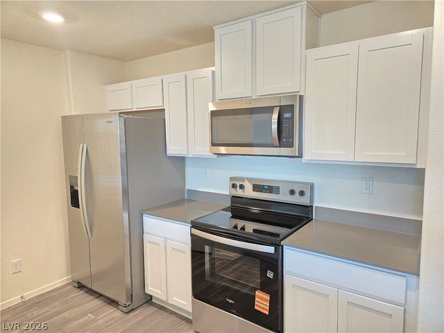 6079 Cosmos Garden Street, North Las Vegas, NV 89081