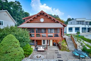 1601 Westwind Court, Laketon Twp, MI 49445