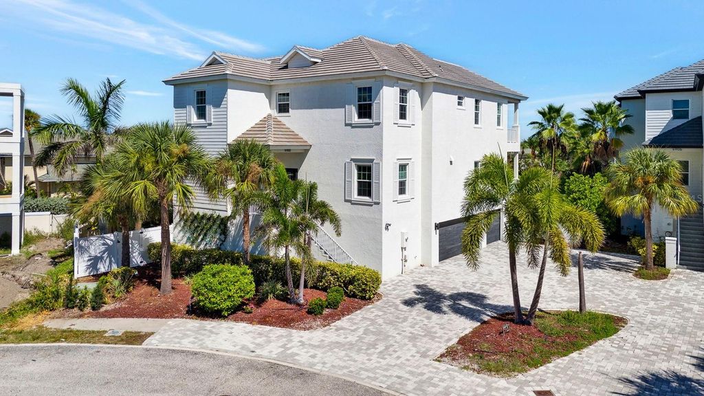 6900 BOCHI CIRCLE, Sarasota, FL 34242
