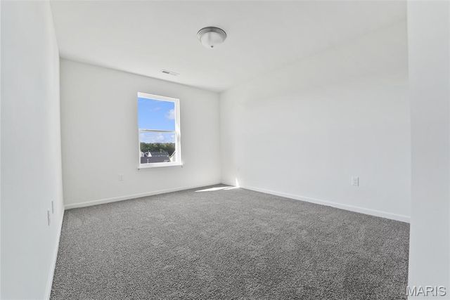 12232 Louiselle Park Drive, Maryland Heights, MO 63043