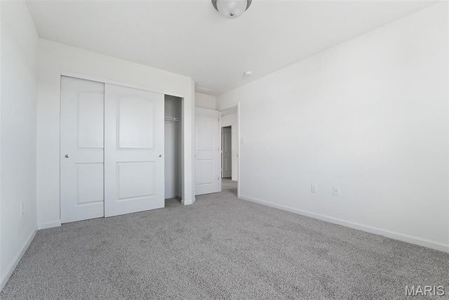 12232 Louiselle Park Drive, Maryland Heights, MO 63043