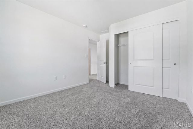 12232 Louiselle Park Drive, Maryland Heights, MO 63043