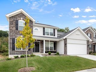 12232 Louiselle Park Drive, Maryland Heights, MO 63043