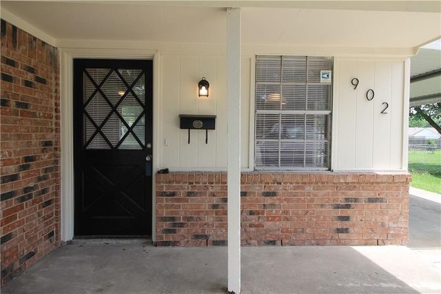 902 Lindo Drive, Mesquite, TX 75149