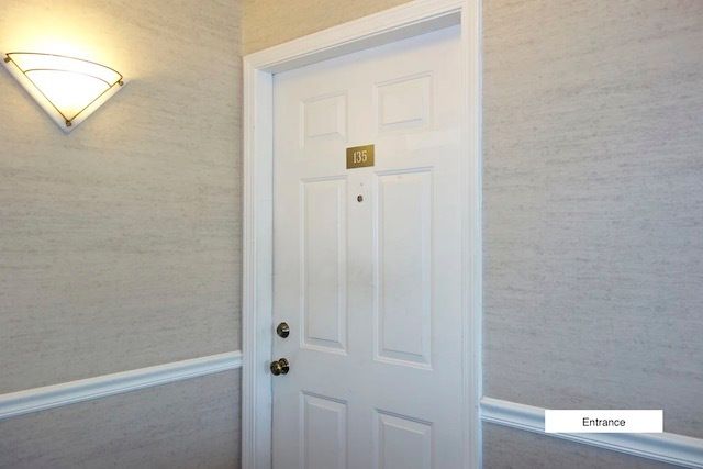 135 Morningside Lane E, Buffalo Grove, IL 60089