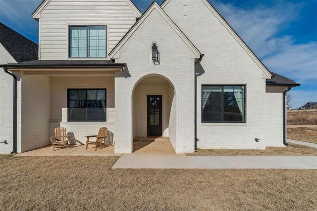 4400 W Forrest Hills Road, Guthrie, OK 73044