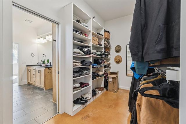 4400 W Forrest Hills Road, Guthrie, OK 73044