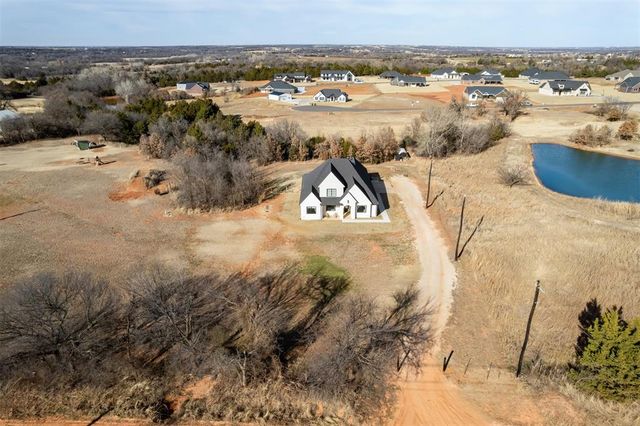 4400 W Forrest Hills Road, Guthrie, OK 73044
