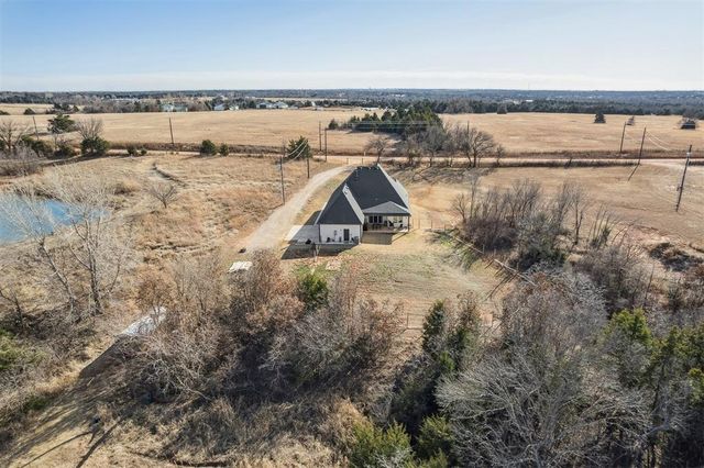 4400 W Forrest Hills Road, Guthrie, OK 73044
