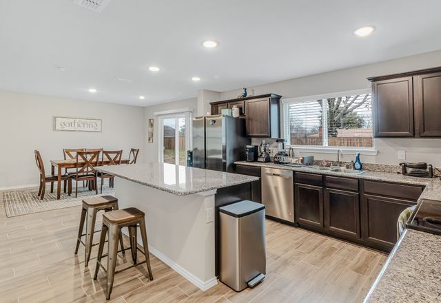 103 Rock Creek Lane, Terrell, TX 75160