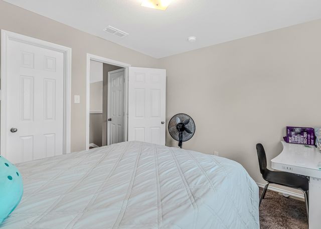 103 Rock Creek Lane, Terrell, TX 75160