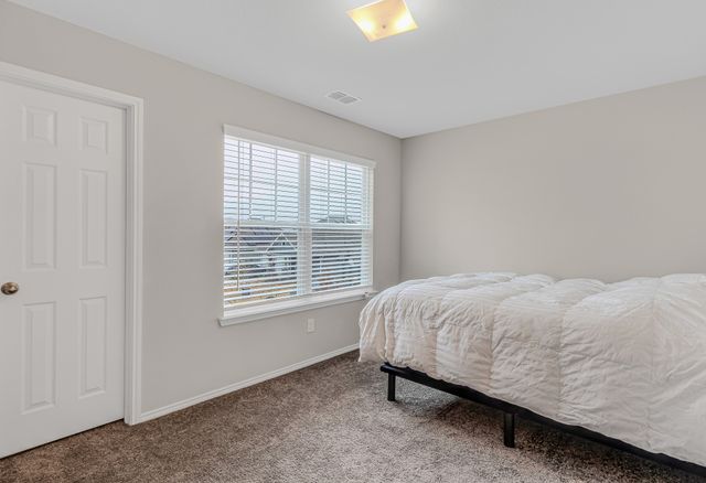 103 Rock Creek Lane, Terrell, TX 75160