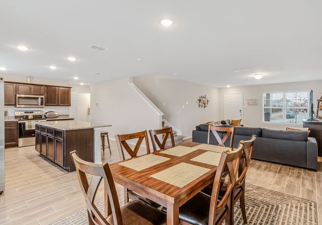 103 Rock Creek Lane, Terrell, TX 75160