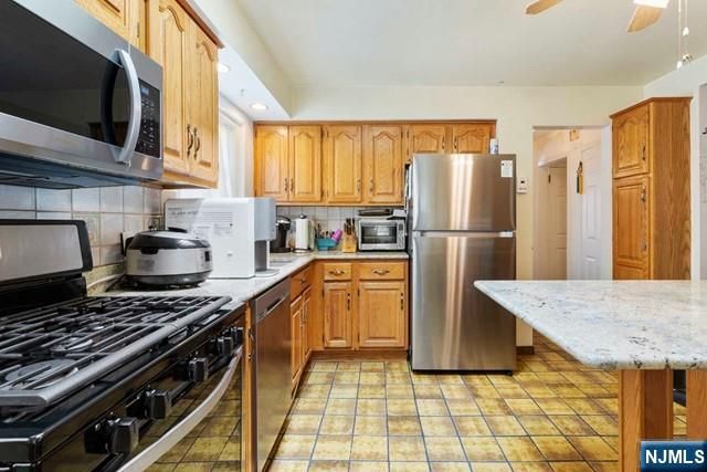 217 Riverdale Drive, Fort Lee, NJ 07024