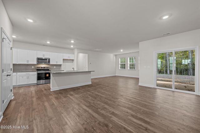 219 Lake Tyler Drive, New Bern, NC 28560