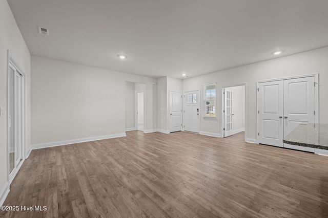 219 Lake Tyler Drive, New Bern, NC 28560