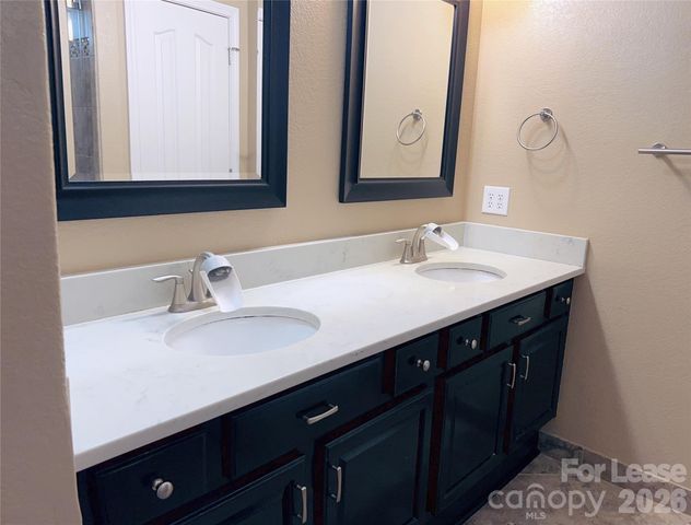6424 Falls Lake Drive, Charlotte, NC 28270