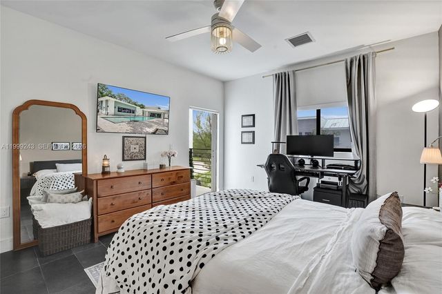 4373 NW 9th St, Plantation, FL 33317