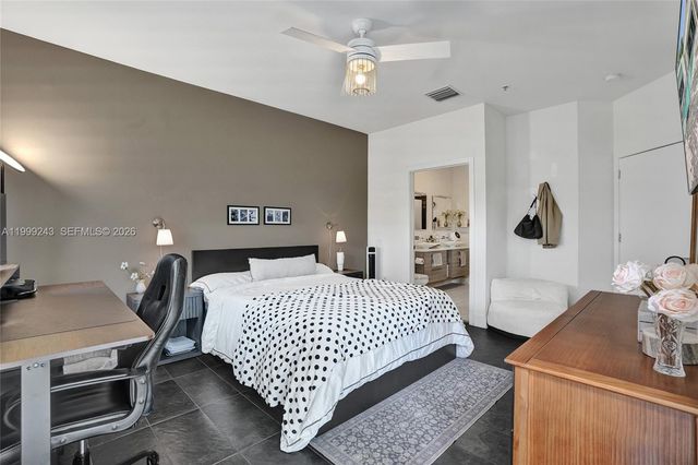4373 NW 9th St, Plantation, FL 33317