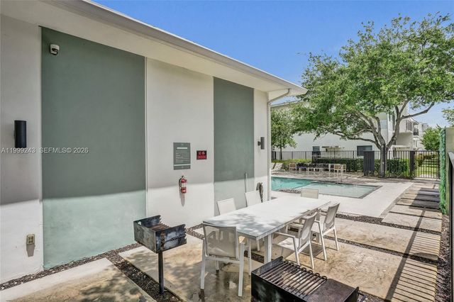 4373 NW 9th St, Plantation, FL 33317