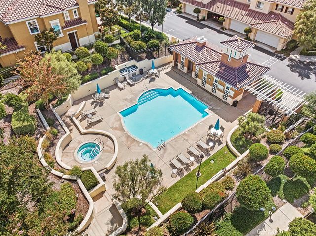 25 Via Vicini, Rancho Santa Margarita, CA 92688
