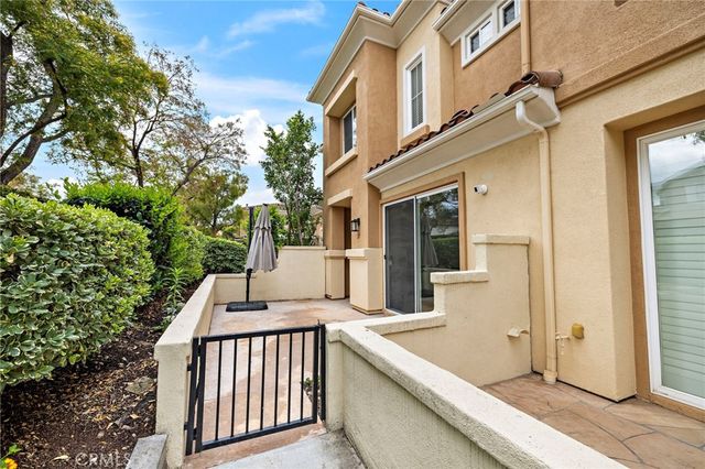 25 Via Vicini, Rancho Santa Margarita, CA 92688