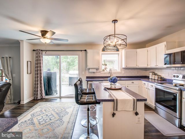 15744 BEAU RIDGE DR, Woodbridge, VA 22193