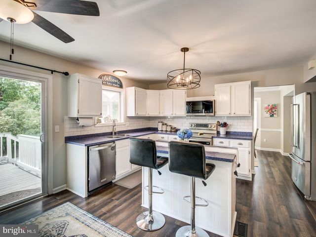 15744 BEAU RIDGE DR, Woodbridge, VA 22193