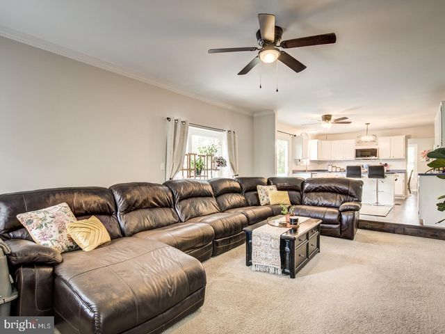 15744 BEAU RIDGE DR, Woodbridge, VA 22193