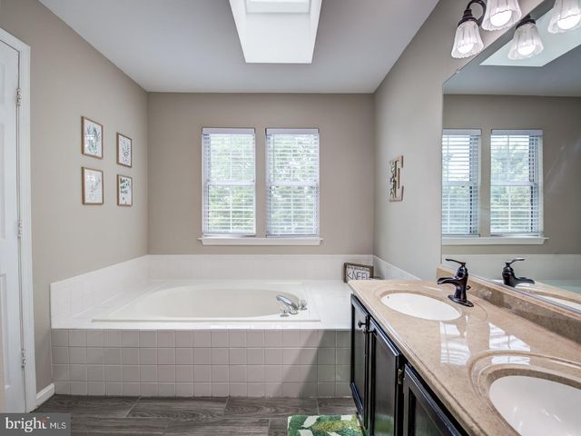 15744 BEAU RIDGE DR, Woodbridge, VA 22193