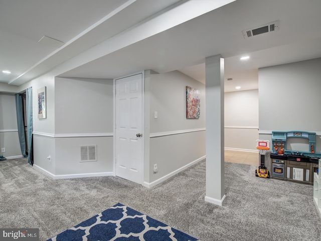 15744 BEAU RIDGE DR, Woodbridge, VA 22193