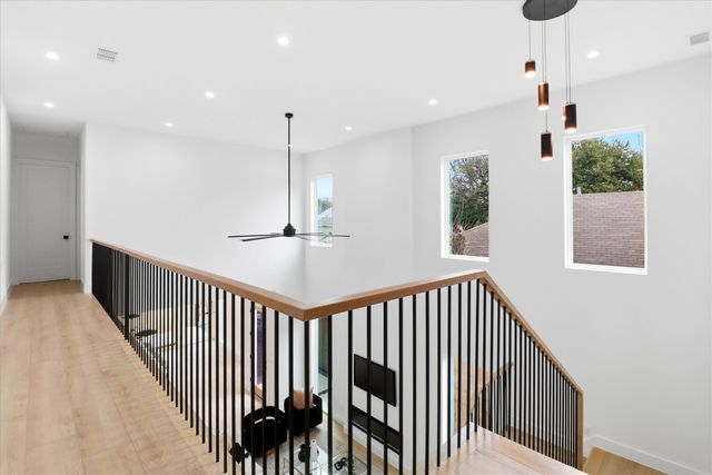 628 Wayne Street, Dallas, TX 75223