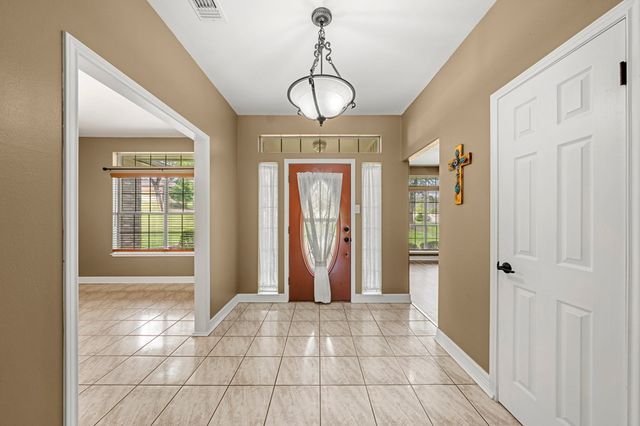 1701 Mountain Laurel, Kerrville, TX 78028