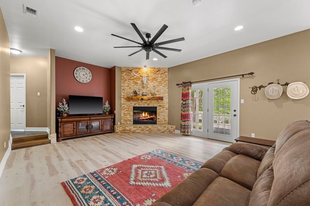 1701 Mountain Laurel, Kerrville, TX 78028