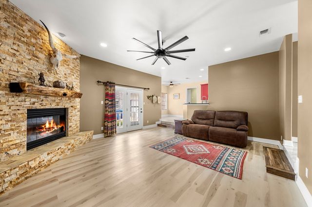 1701 Mountain Laurel, Kerrville, TX 78028