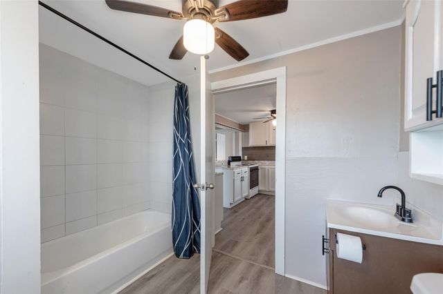 514 Texas Street, Surfside Beach, TX 77541