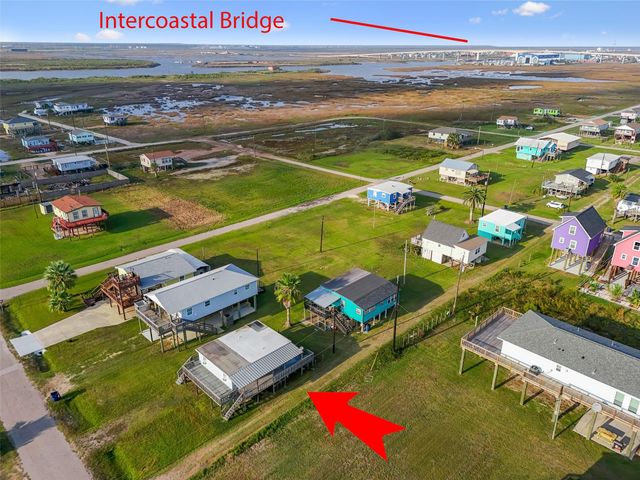 514 Texas Street, Surfside Beach, TX 77541