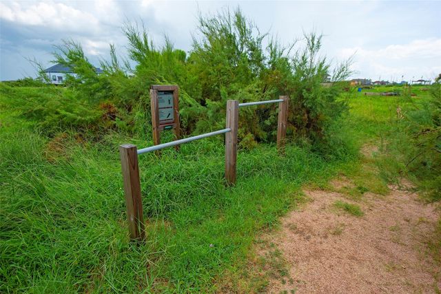 514 Texas Street, Surfside Beach, TX 77541