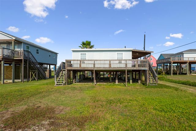 514 Texas Street, Surfside Beach, TX 77541