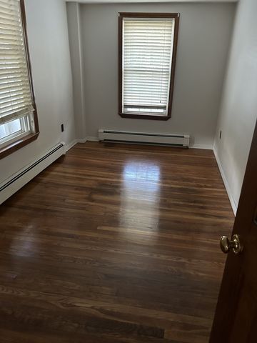 226 High St 1, Whitman, MA 02382