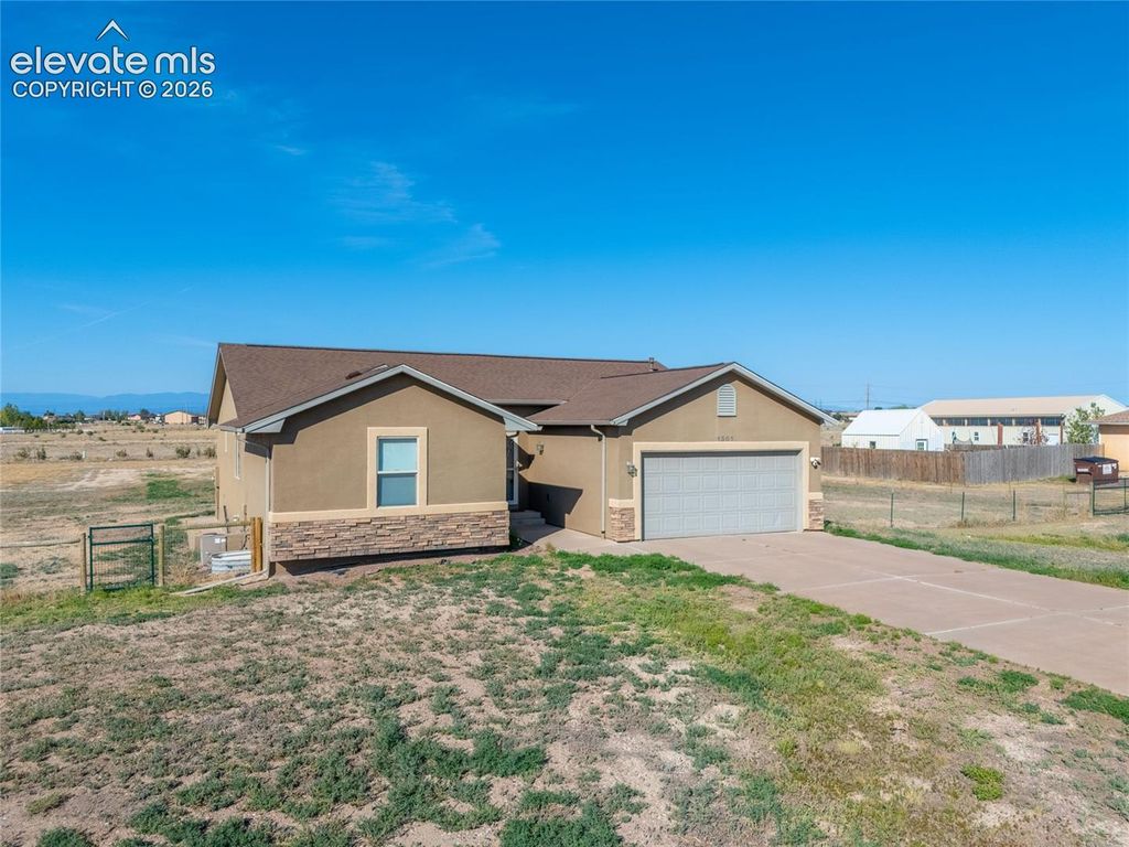 1301 N Challenger Drive, Pueblo West, CO 81007 — photo 2
