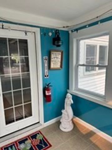 169 Swifts Beach, Wareham, MA 02571