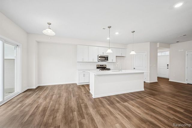 1905 Salt Springs Drive, Saline, MI 48176