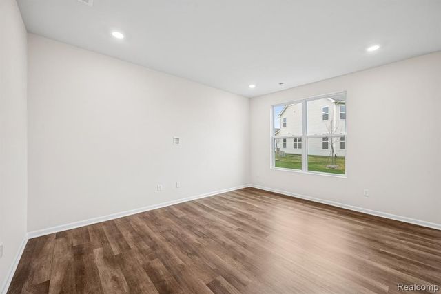 1905 Salt Springs Drive, Saline, MI 48176